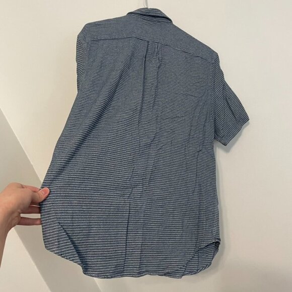 OLD NAVY Mens Blue White Chambray Stripe Short Sleeve Button Down Shirt SLIM FIT - Picture 11 of 11